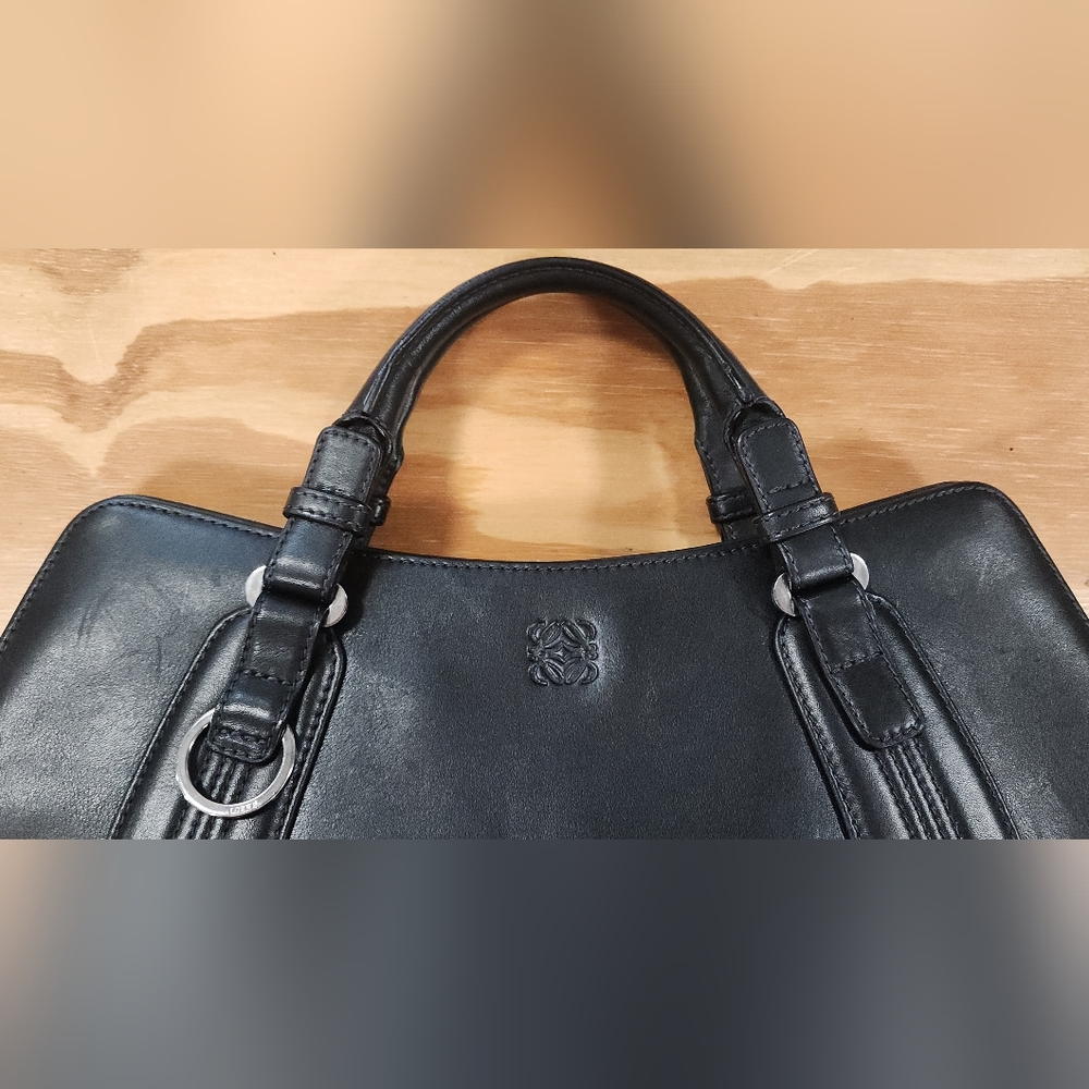 Loewe Camoscio Anagram Bag - Picture 9 of 16